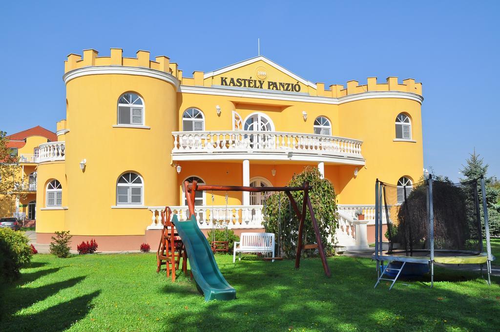 Kastély Panzió Hajdúszoboszló Exterior foto